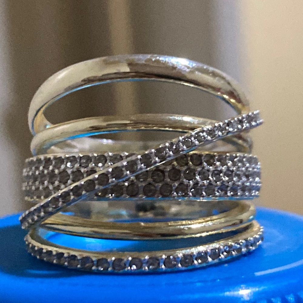 Stella & dot gold plated rhinestone big ring